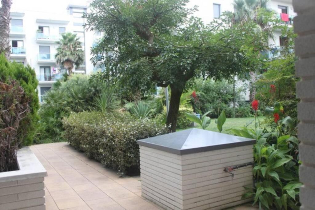 Apartamento Con Piscina Y Parking En Lloret De Mar Lägenhet Exteriör bild