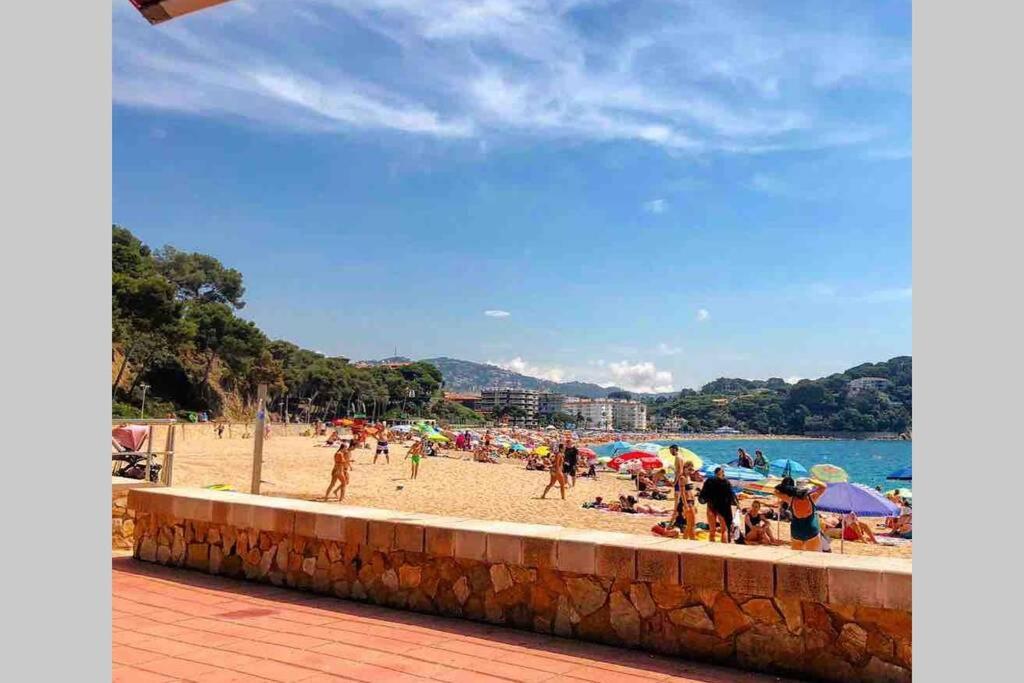 Apartamento Con Piscina Y Parking En Lloret De Mar Lägenhet Exteriör bild