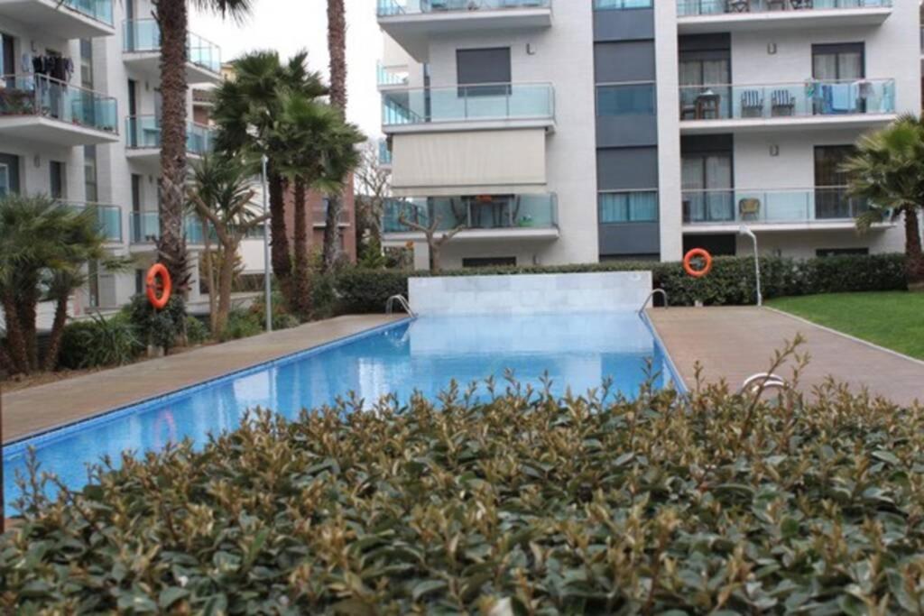 Apartamento Con Piscina Y Parking En Lloret De Mar Lägenhet Exteriör bild