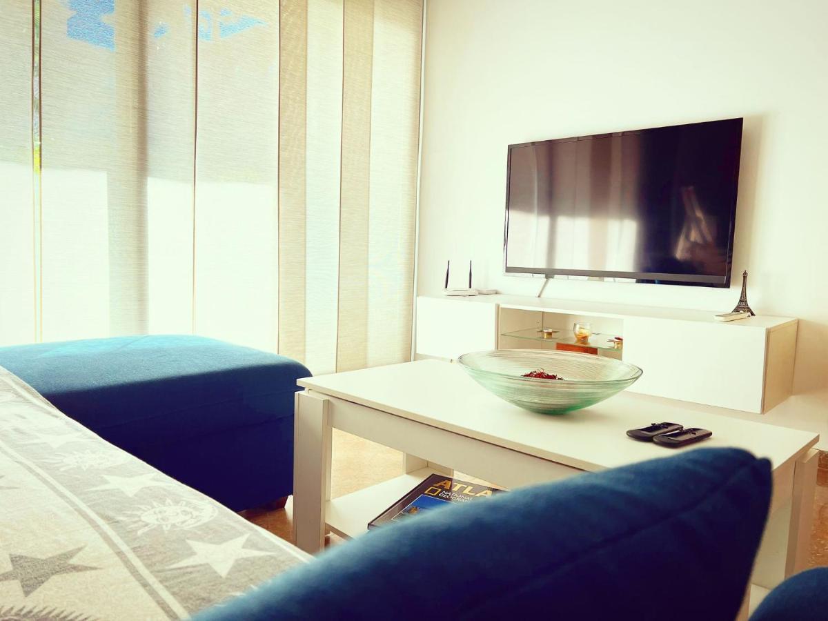 Apartamento Con Piscina Y Parking En Lloret De Mar Lägenhet Exteriör bild