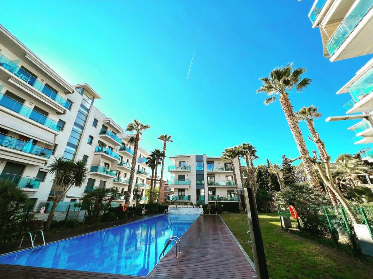 Apartamento Con Piscina Y Parking En Lloret De Mar Lägenhet Exteriör bild