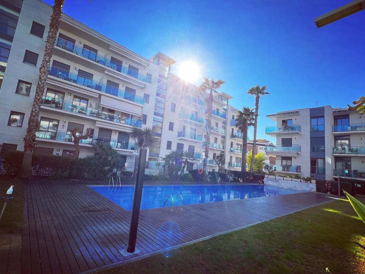 Apartamento Con Piscina Y Parking En Lloret De Mar Lägenhet Exteriör bild