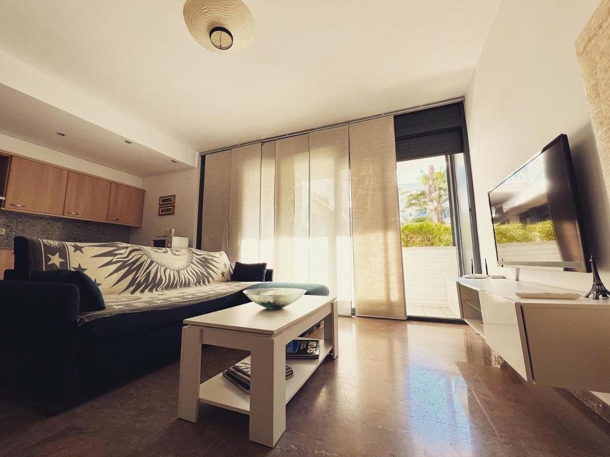 Apartamento Con Piscina Y Parking En Lloret De Mar Lägenhet Exteriör bild