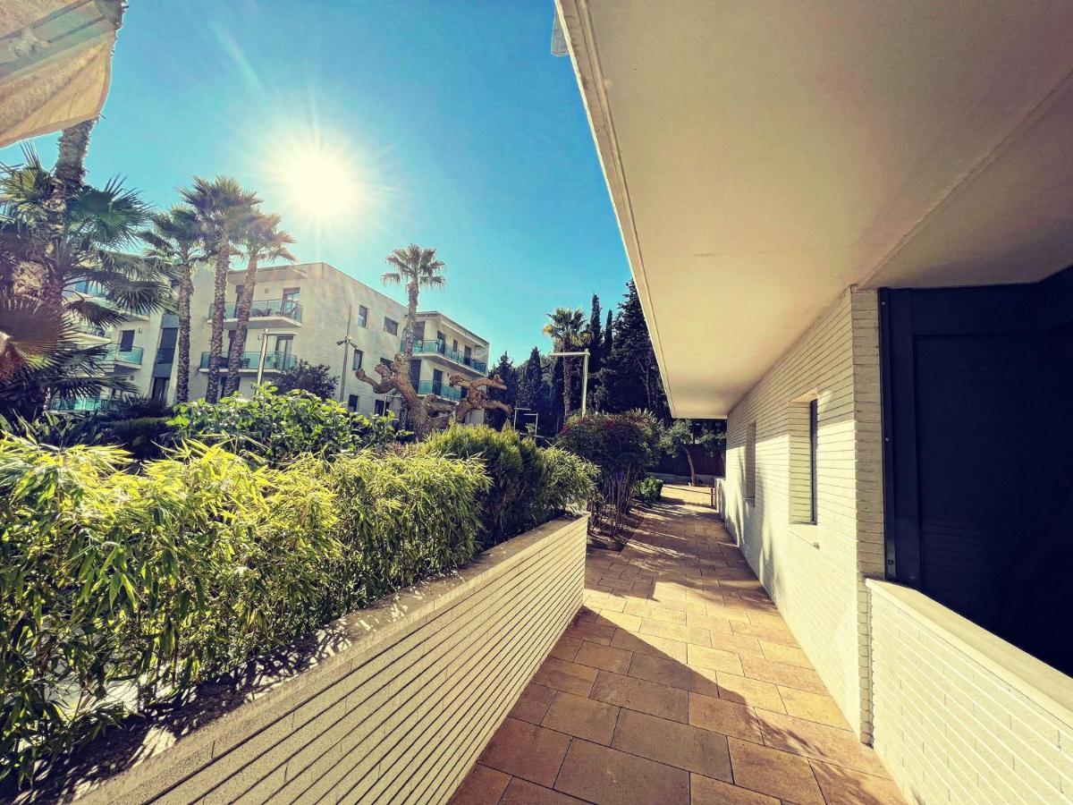 Apartamento Con Piscina Y Parking En Lloret De Mar Lägenhet Exteriör bild